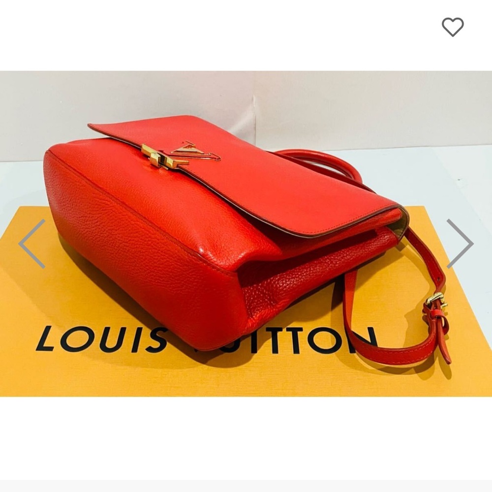 LOUIS VUITTON
Coquelicot Taurillon Leather Volta Bag - Picture 4 of 14
